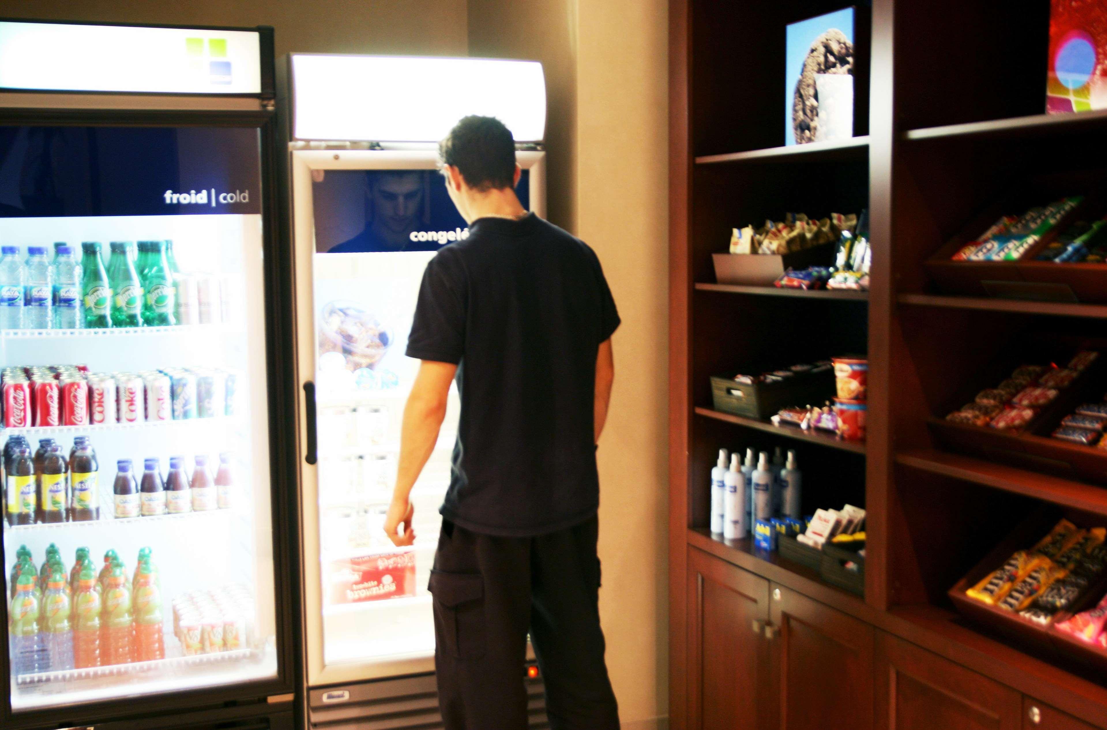 แฮมป์ตัน อินน์ แอนด์ สวีท ลาวาล ควิเบก ร้านอาหาร รูปภาพ